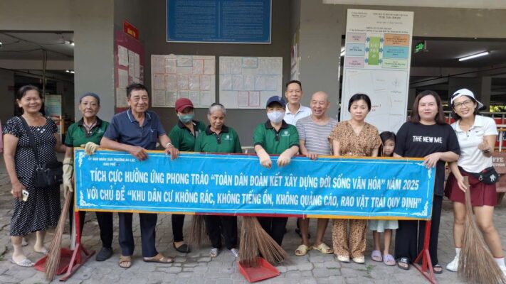 Khu phố 90 duy trì phong trào “15 phút vì khu phố Sạch – Đẹp – An toàn” lần thứ 61 - 18