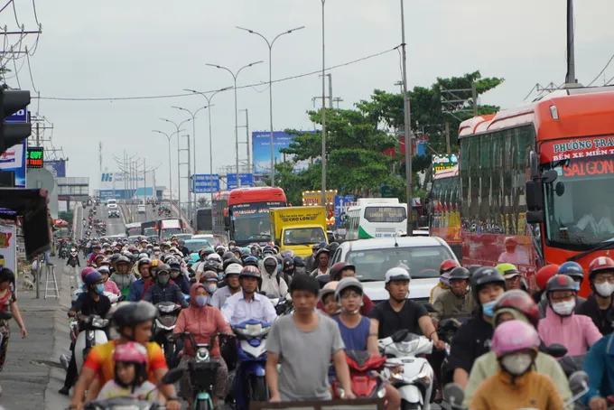 TPHCM dự kiến hạn chế xe xăng dầu vào trung tâm từ năm 2026 - 1